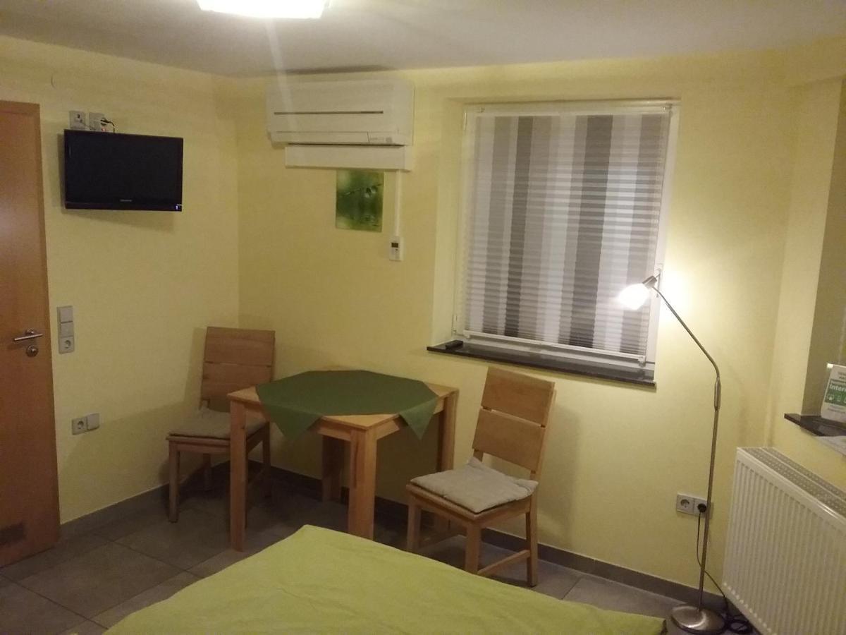 Gaestezimmer , Pension Wauri Waldenbuch Dış mekan fotoğraf